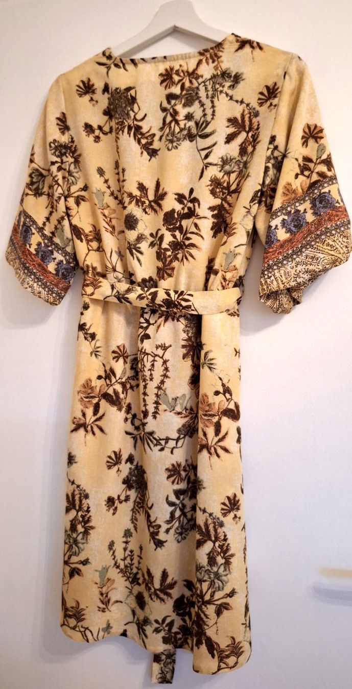 Vestiti: Sommerkleid mit Blumenmuster – Usato da Matten b. Interl venduto da iae_cwc7 2