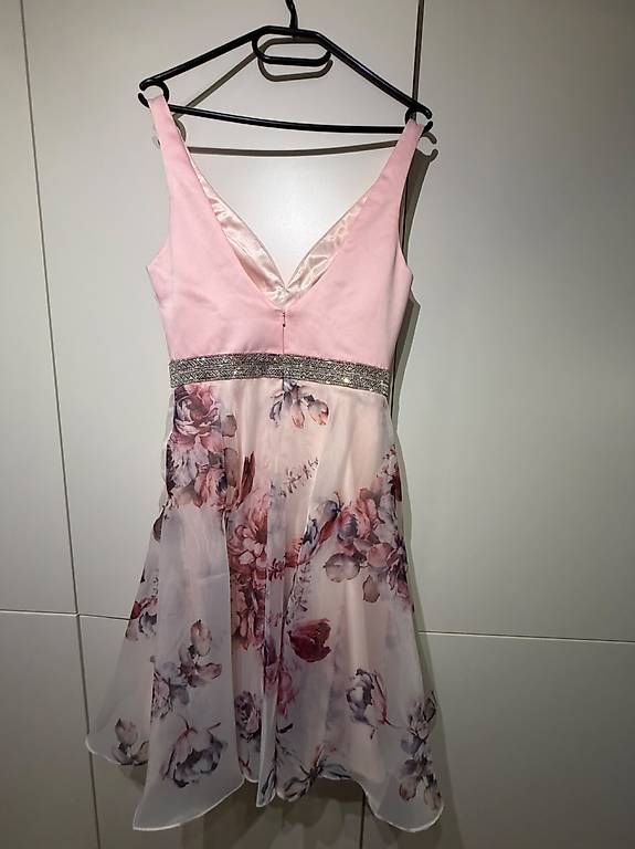 Vestiti: Wunderschönes Cocktail-/Abendkleid in Rosa  – Usato da Hombrechtikon venduto da nad_lz7c 1