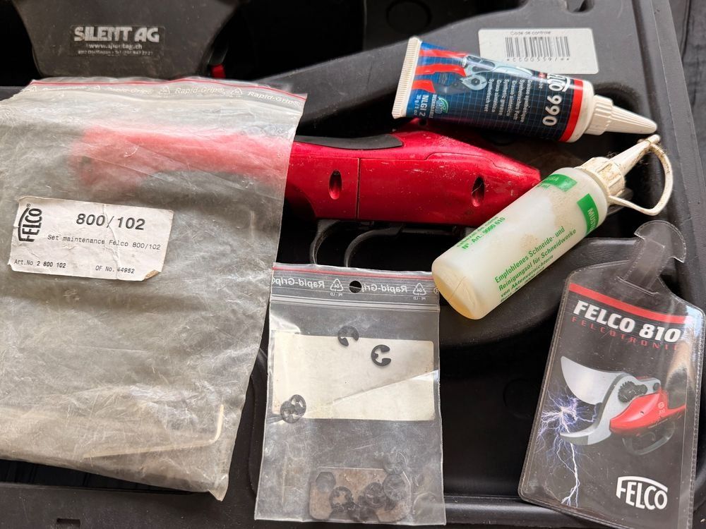 Felco Tutti gli attrezzi: Felco 810 Elektroschere Felcotronic Gartenschere – Difettoso da Bremgarten AG venduto da Piedra58 2