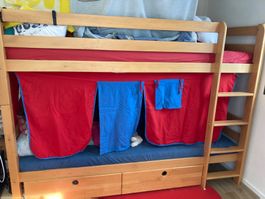 Etagenbett aus Holz mit Vorhang gebraucht guter Zustand