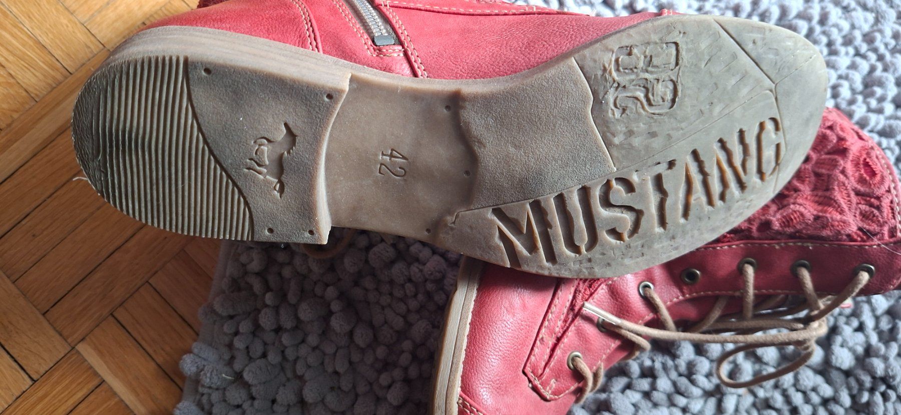 Mustang Scarpe da donna: Stiefeletten Mustang Gr. 42 rot – Usato da Wettingen venduto da Allesbesetzt 2