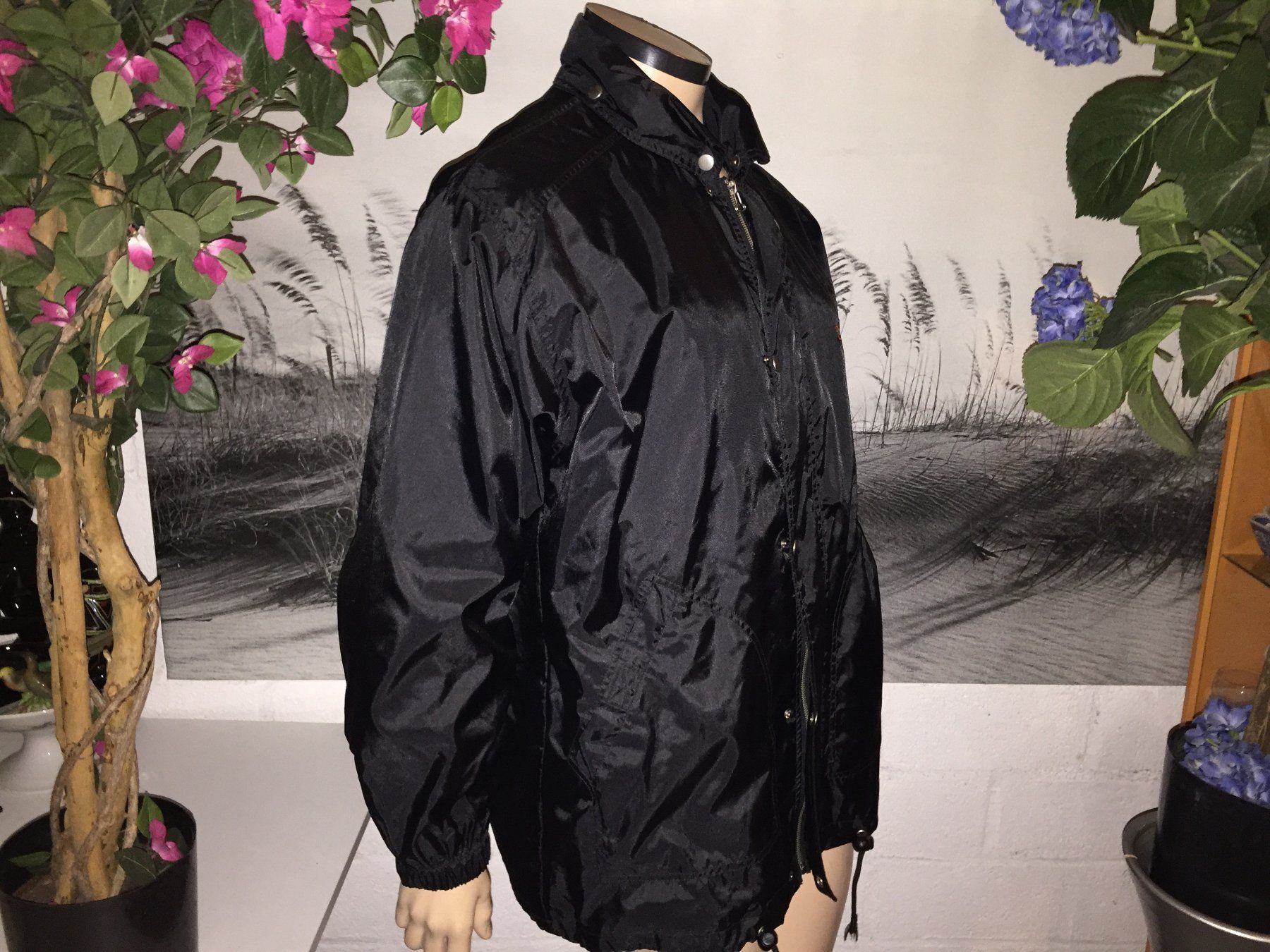 Giacche: Veste / Jacke DISNEYLAND    Taille / Grosse L – Usato da Cossonay-ville venduto da Super-Price-Quality 4