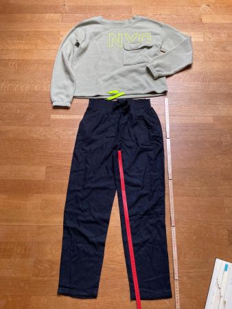 Pulli H&M Olivgrün 158/164, Stoffhose schwarz 152