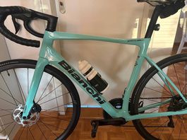 Bianchi Specialissima Comp 2024, Shimano 105 di2, Taille 57