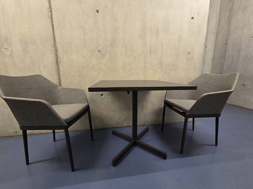 Set de table et chaises: Gartentisch mit 2 Stühlen – D'occasion à Winterthur par and_mgv8 1