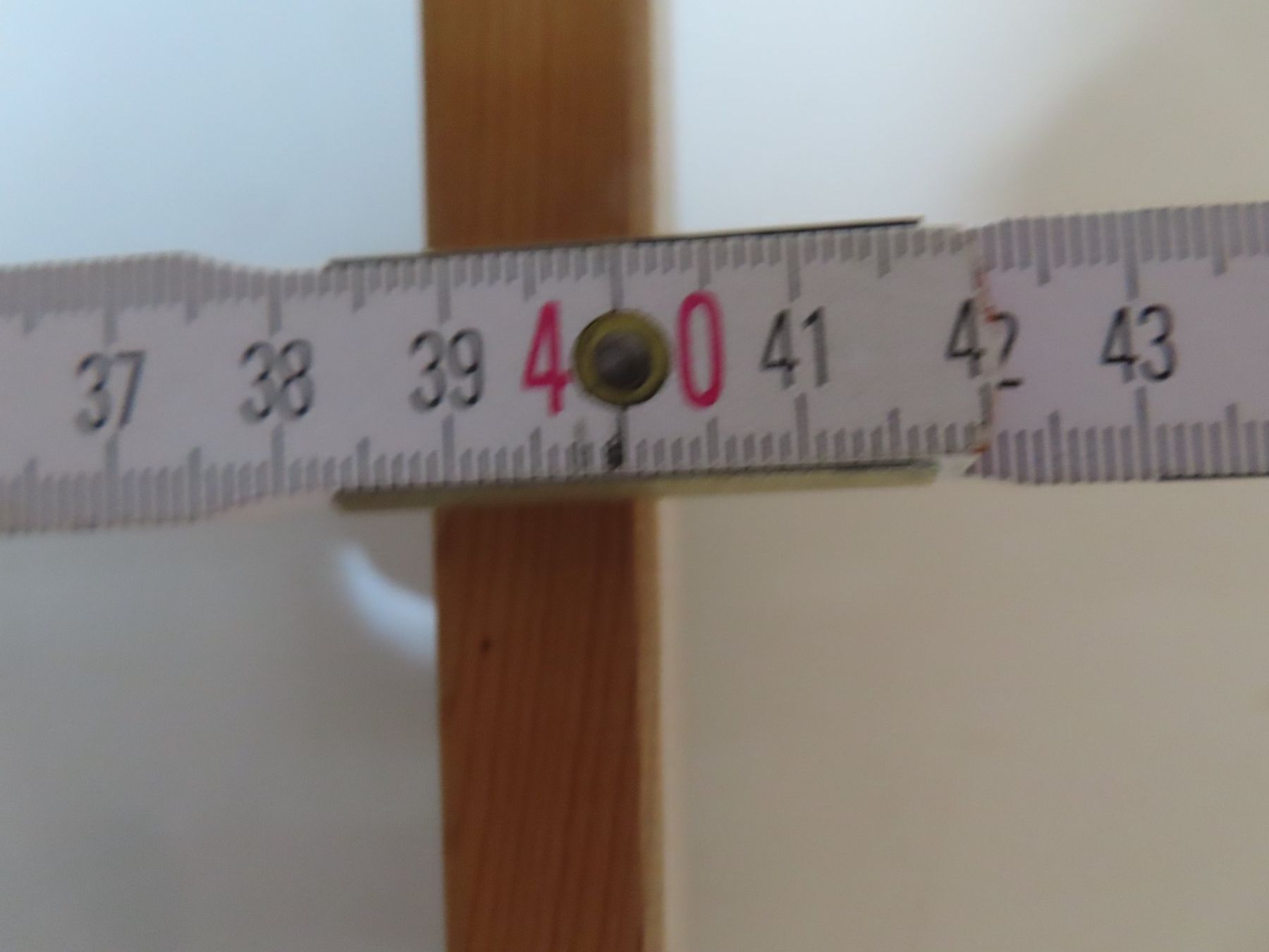 Vitrinen: Kleine Vitrine mit 4 Tablar Einschübe Gebraucht, mit 2 Tabl. – Gebraucht aus Egerkingen von 190-48Turbostar 5