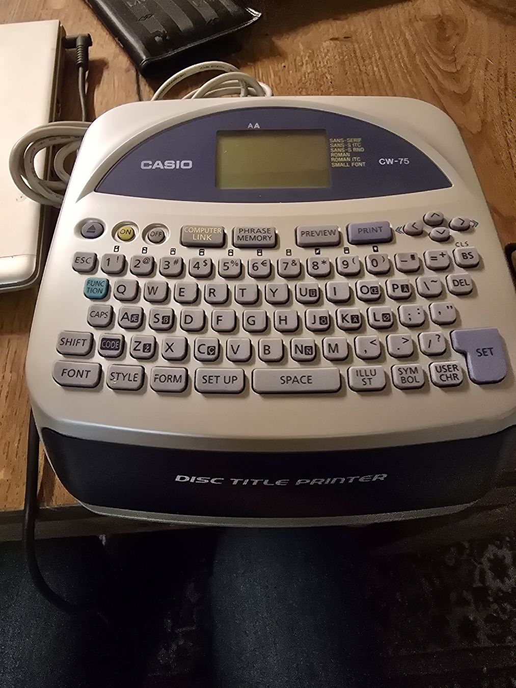 Drucker: Casio CW-75 Disc Title Printer CD Beschrifter (S) – Gebraucht aus Rorschach von TimelessTrading