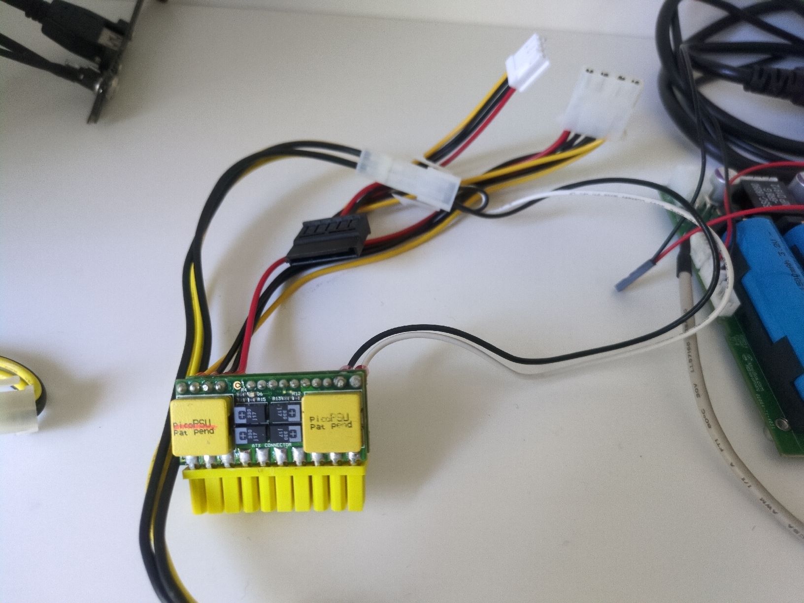 Componenti elettronici: Mini-Box PicoPSU-120 mit OpenUPS2 – Usato da Langenthal venduto da YElektra 1
