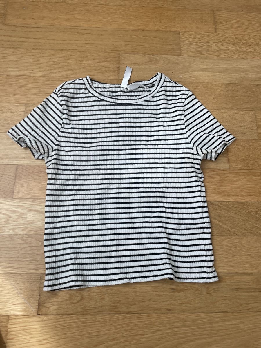T-shirt: T-Shirt von H&M Divided, Gr. S – Usato da Wil SG venduto da Miwil