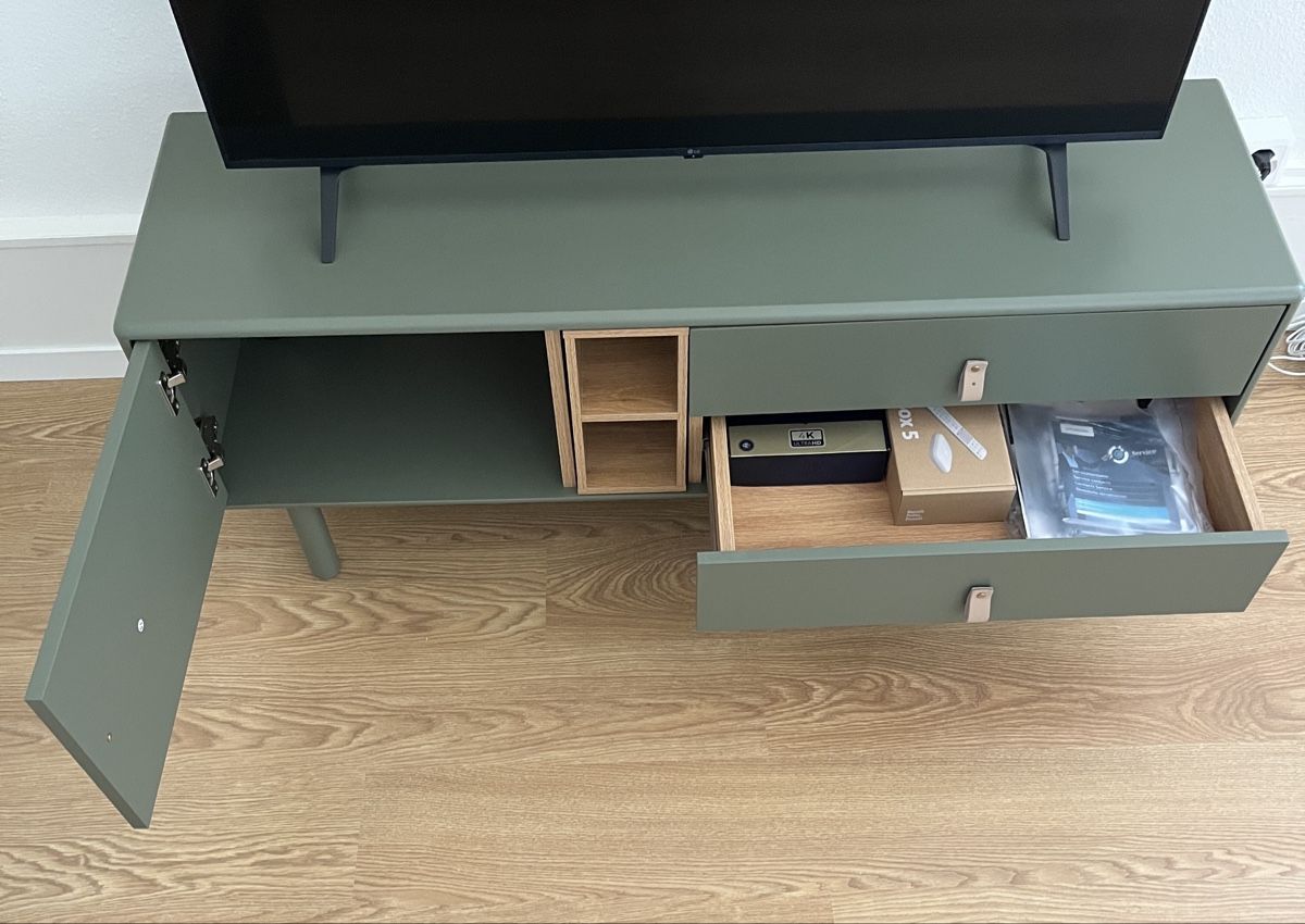 Mobili TV: Meuble TV  – Nuovo (secondo la descrizione) da Colombier NE venduto da dan_kv8c 2