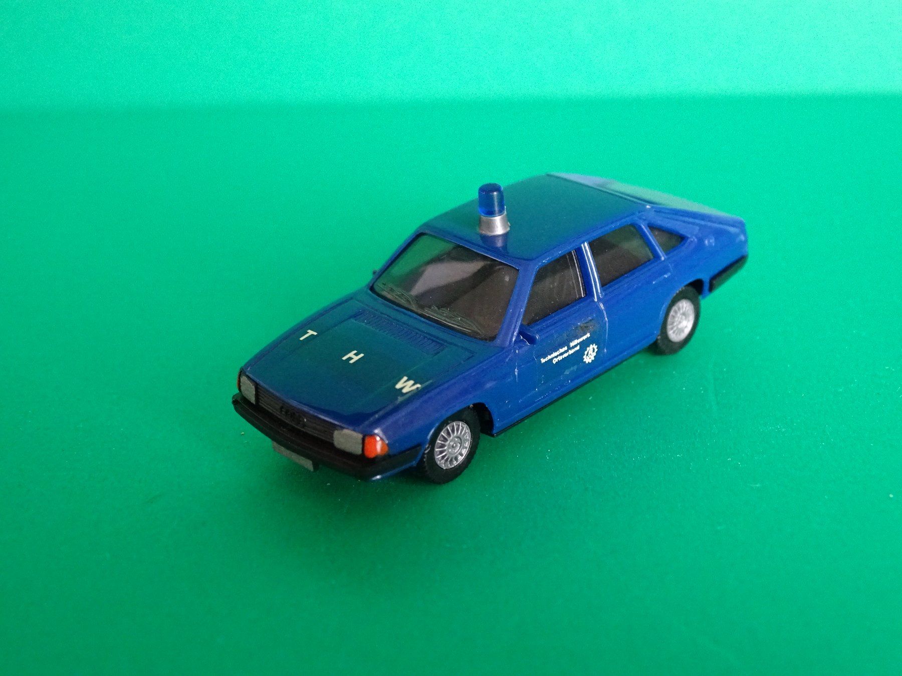 Herpa Modellini d'auto: Audi 100 GL von Herpa 1/87 – Usato da Bretzwil venduto da Meex