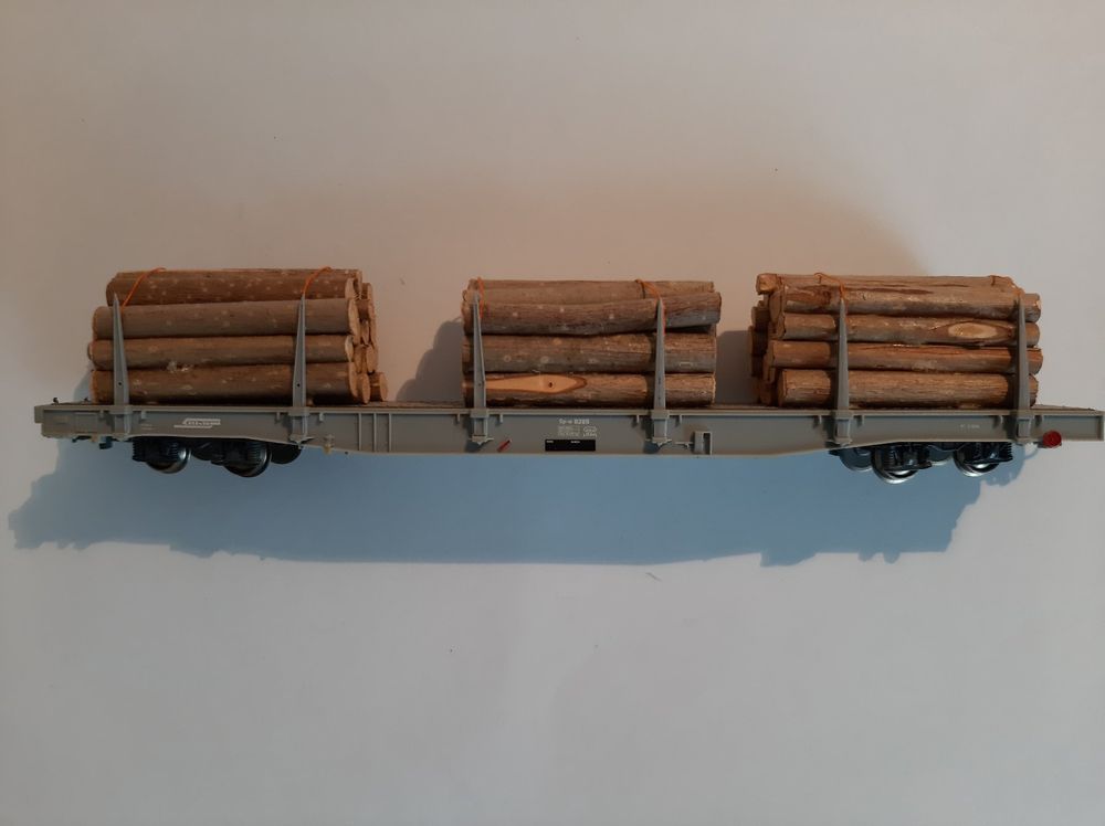 Bemo Modelleisenbahnen: Bemo H0m 2280 115 RhB Sp-w 8285 Rungenwagen mit Holzladung – Gebraucht aus Thun von Schwarzsee48 1