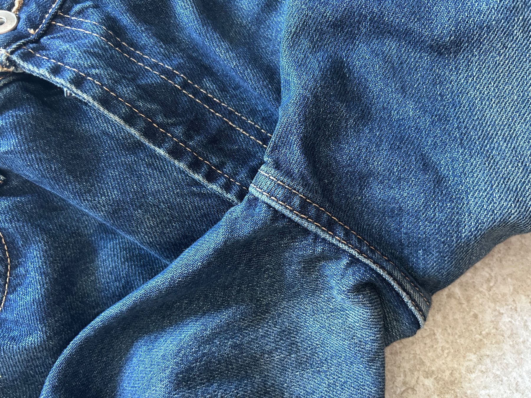 Zara Jeans: Jeans  Zara 36 comme neuf – Usato da Courroux venduto da Yermakova 4