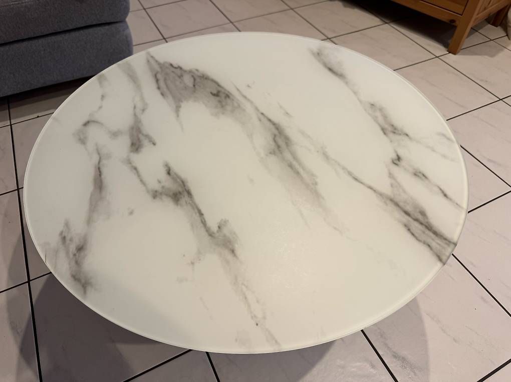 Tische: Table basse effet marbre – Gebraucht aus Onnens FR von Cyrilovski 2