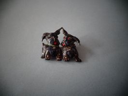 Alter Anstecker 2 Hunde