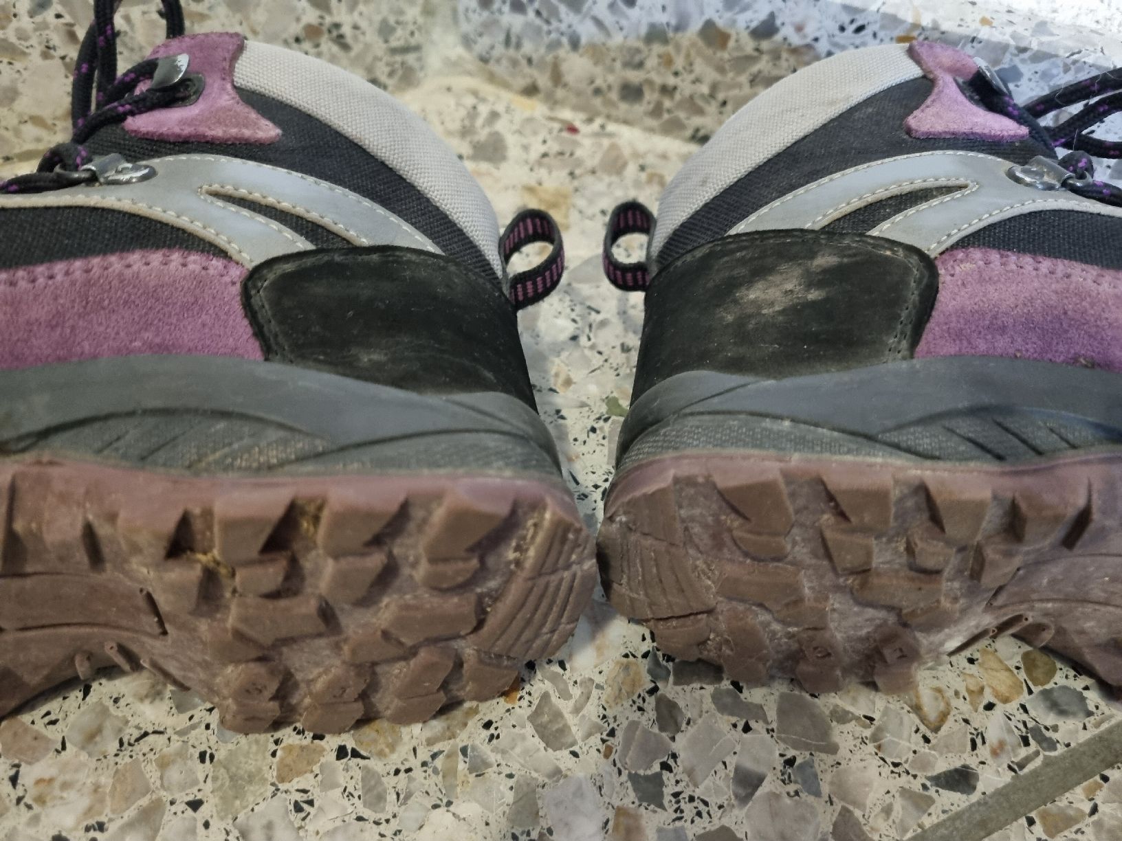 Chaussures filles: Landrover Wanderschuhe Gr. 31 – D'occasion à Grüt (Gossau ZH) par Stuntmace 2