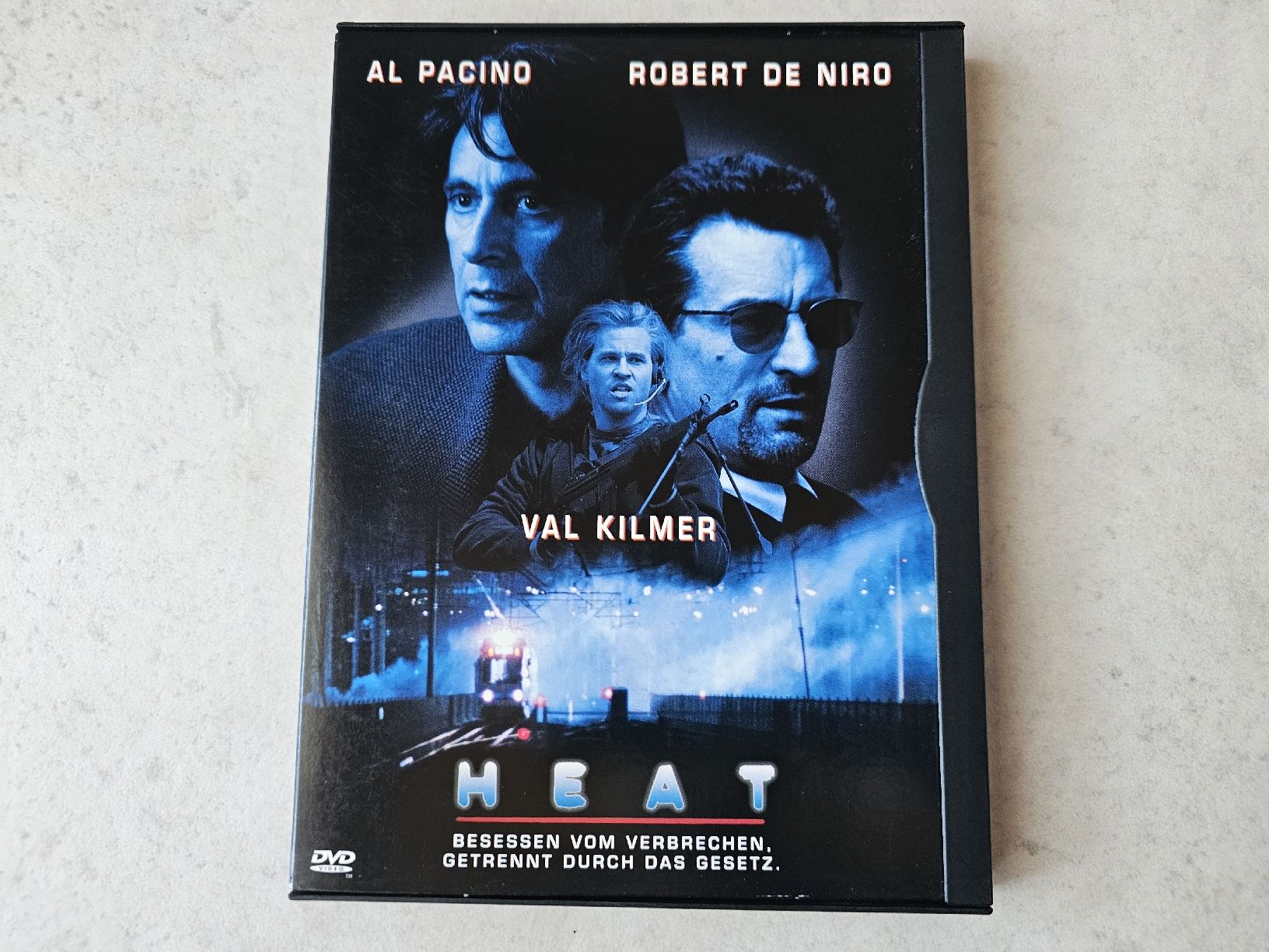 Tutti i DVDs: Heat  -  Besses vom Verbrechen, getrennt durch das Gesetz – Usato da Schneisingen venduto da backstore24