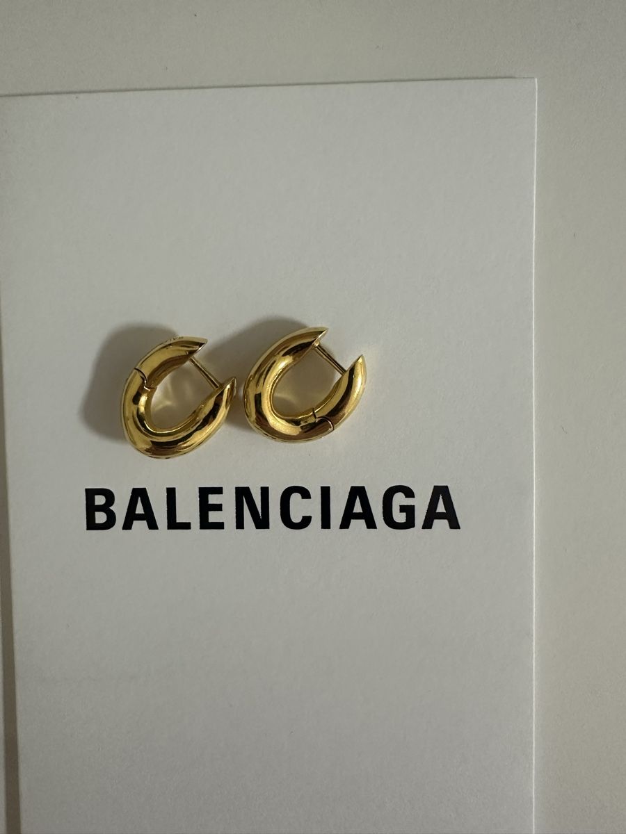 Balenciaga Ohrringe & -stecker: Balenciaga Ohrringe, goldfarben – Gebraucht aus Niederhasli von Luxevault