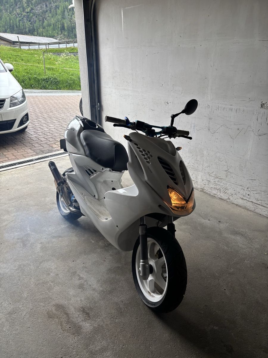 Yamaha Scooter: Aerox – Usato da Bever venduto da dan_hf8v 1