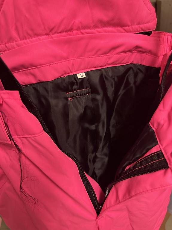 Hosen: PINKE SCHNEEHOSE MIT TRÄGERN – Gebraucht aus Märstetten von sha_9p7c 3