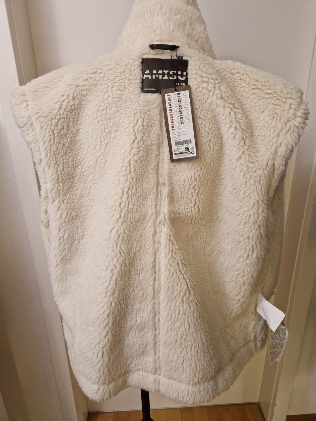 Gilets & Westen: Warme Winter Weste mit Kragen Gr. 40 – Neu und originalverpackt aus Glattbrugg von majuska01 3