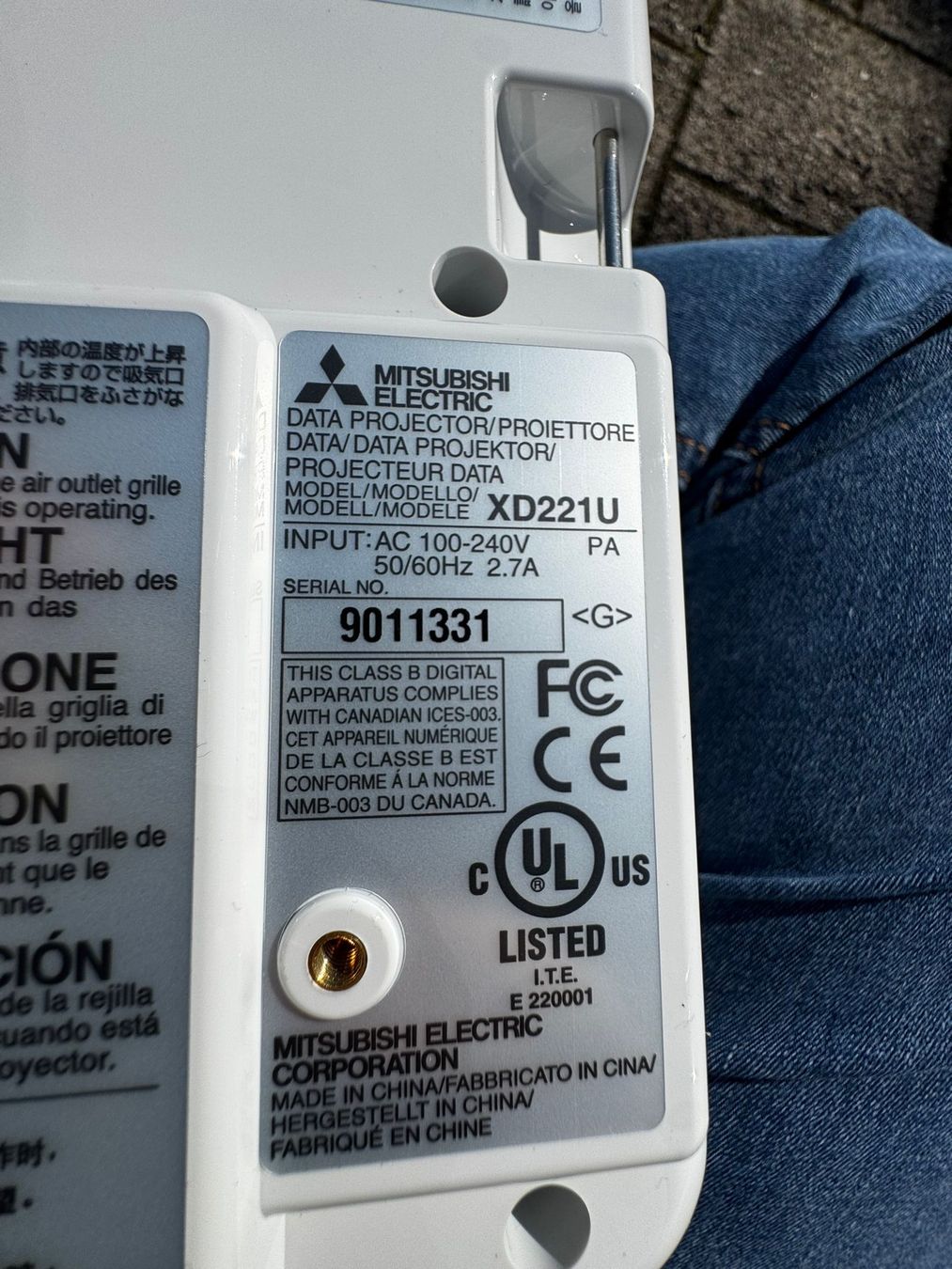 Mitsubishi Proiettori: Beamer Mitsubishi XD 221U – Usato da Egg b. Zürich venduto da Brocki_Insel_Egg 5