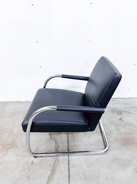 Poltrone: VITRA VisaLounge Leder Schwarz – Usato da Basel venduto da used. 2