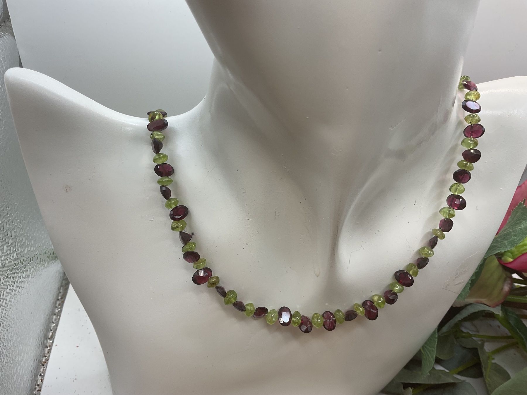 Catenine: Vintage Collier Granat und Peridot – Usato da luzern venduto da Alpendorf1