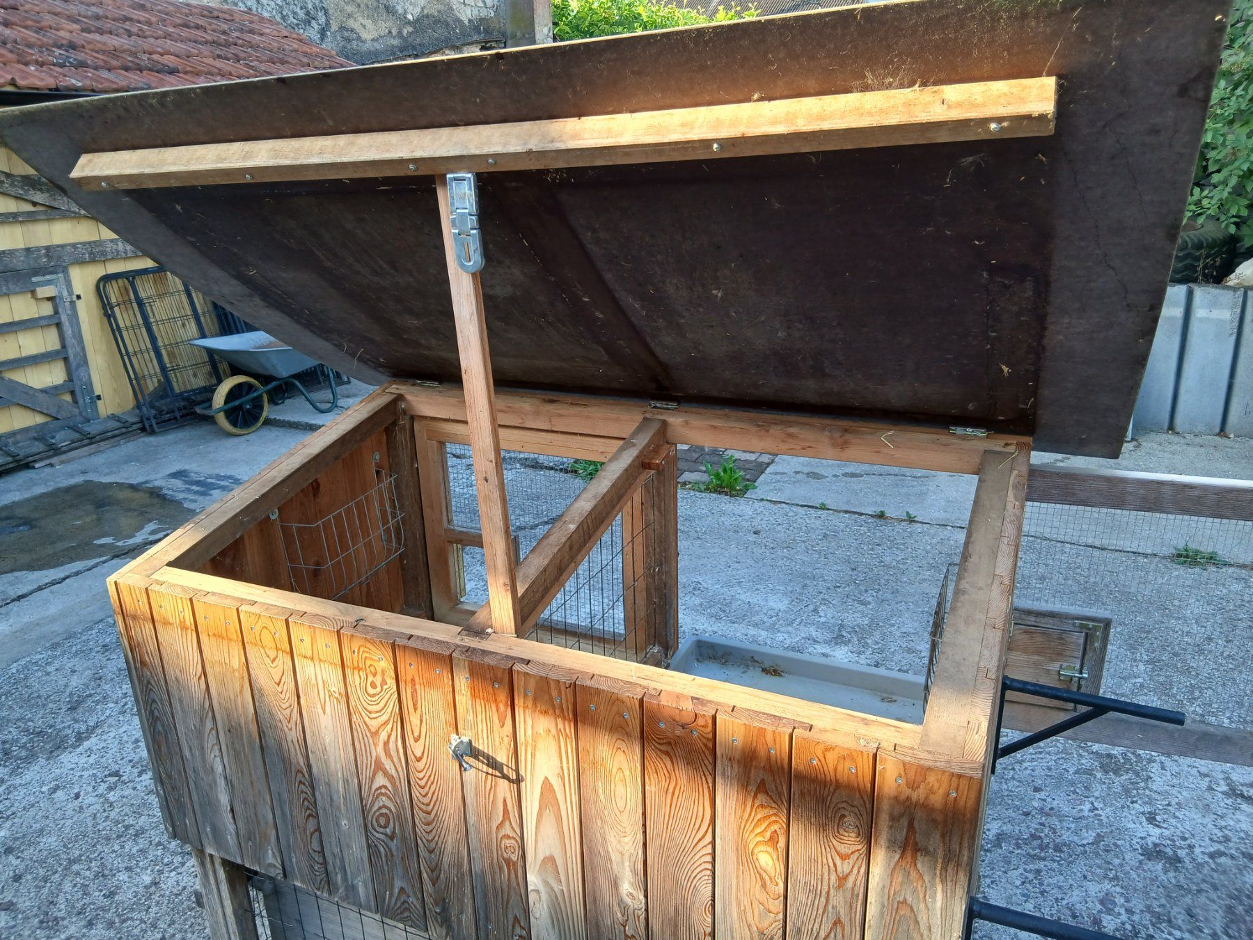 Gabbie, trasporto & Sicurezza: Hasenstall fahrbar – Usato da Full-Reuenthal venduto da Zitronenholz 3