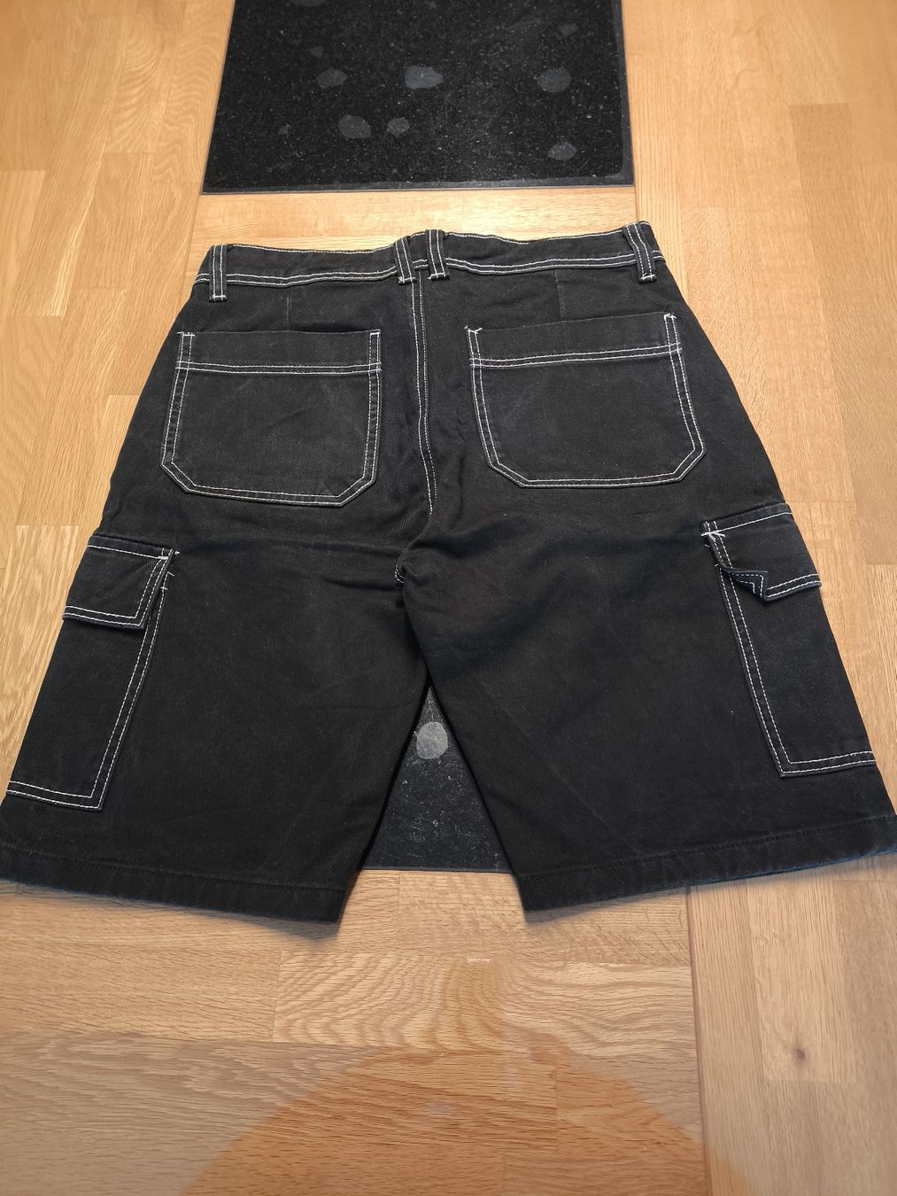Pantaloni: Kurze Hose Gr.S – Usato da Burgdorf venduto da Ropajesi 1