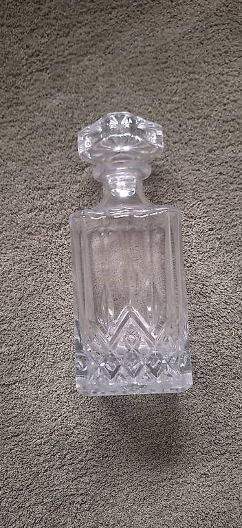 Caraffe: Carafe avec bouchon – Nuovo (secondo la descrizione) da La Chaux-de-Fonds venduto da kellina 2