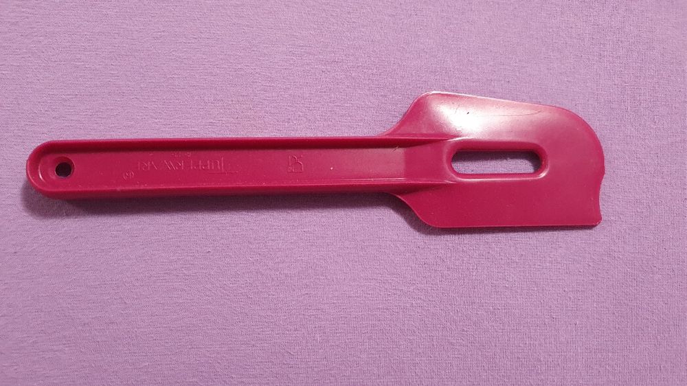 Wunderschne Tupperware Teigschaber Klein Ebenbild