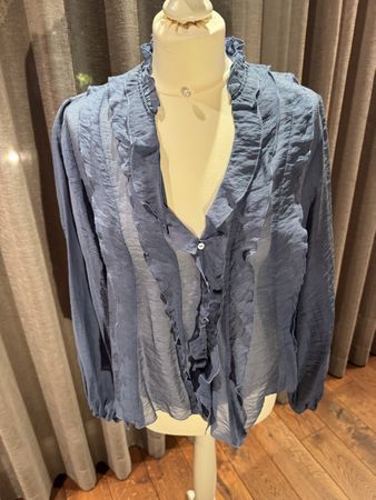 ZARA elegante Rüschenbluse in Blau – Grösse L (entspricht M)