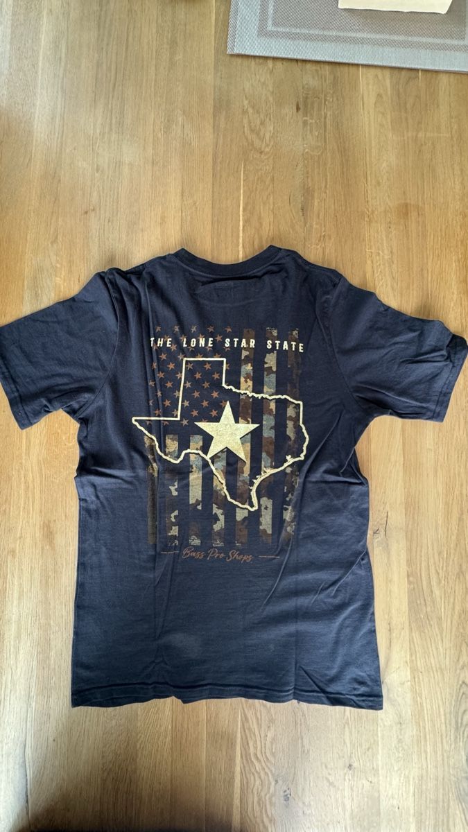 T-shirt: BASS PRO SHOPS T-Shirt Texas – Nuovo (secondo la descrizione) da Gränichen venduto da Buc-ees 1