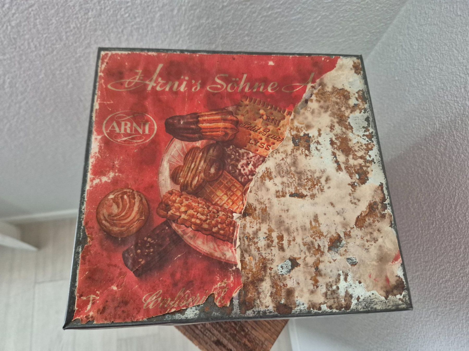 Contenitori & Simili: Antike Schweizer Blechbüchse – Usato da Berg SG venduto da Bolle01 4