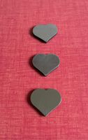 Quatre aimants forme de coeur Intério Dimensions 4 x 3,5cm
