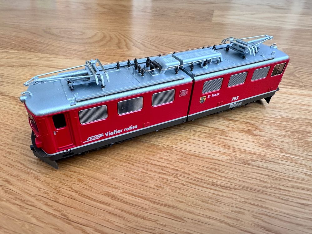 Bemo Modelleisenbahnen: Bemo 1254 143 RhB Ge 6/6 St. Moritz H0m Elok – Gebraucht aus Basel von szbdsfrjs