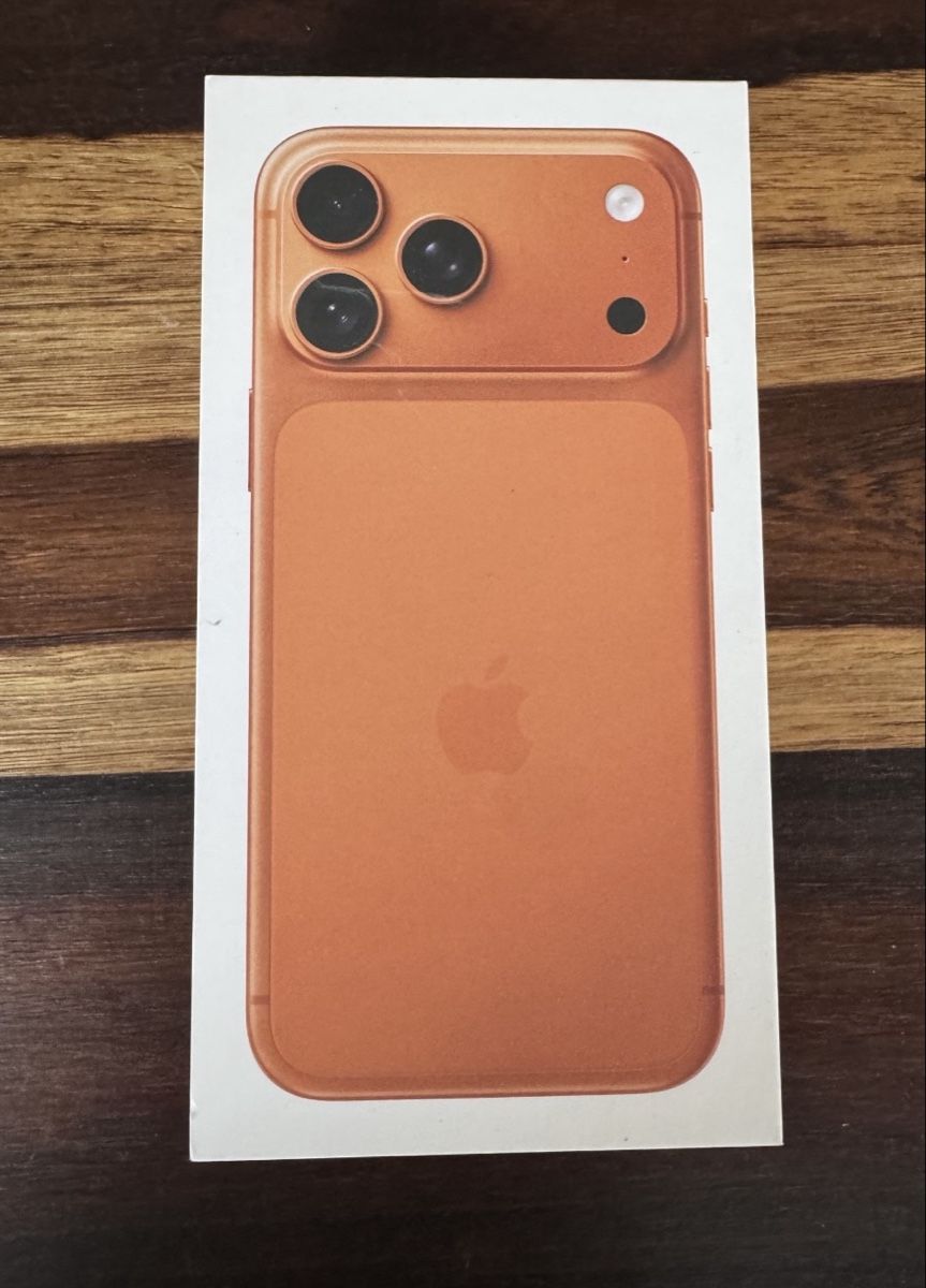 Apple Telefoni cellulari / Smartphones: Apple iPhone 17 Pro Max 1TB Orange - (Originalverpackung) – Nuovo e nell'imballaggio originale da Belp venduto da pab_l6w5