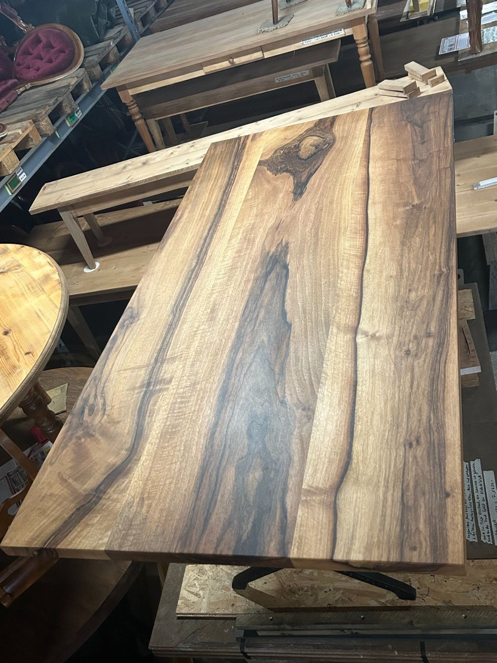 Horgen Glarus Tische: Gussfusstisch Schweizer Nussbaum, 180 x 95 cm – Gebraucht aus Koblenz von Rbaldinger54