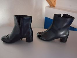 STIEFELETTE SCHWARZ 37