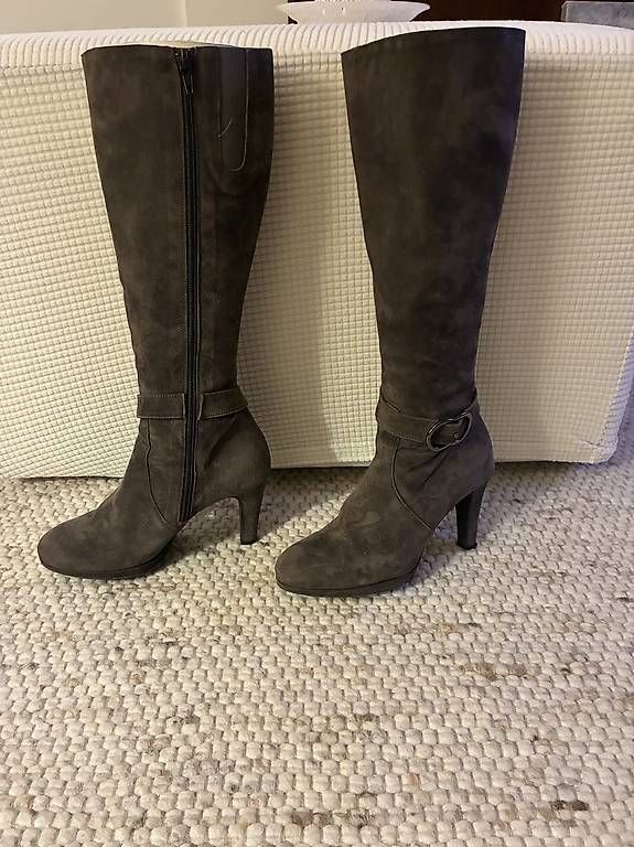 Damenschuhe: Bottes en daim brun T37 – Gebraucht aus Nyon von Sotara 2