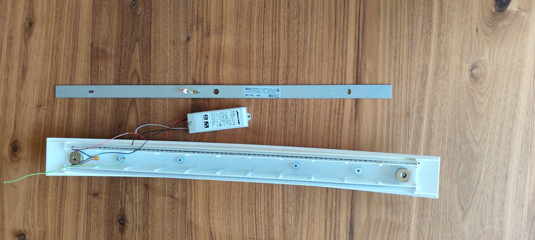 Lampade: Gebogene LED-Wandleuchte Curve in Weiß – Nuovo (secondo la descrizione) da Attelwil venduto da mike2882 3