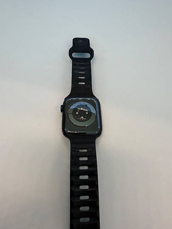 Smartwatch: Apple Watch série 7 – Usato da Meyrin venduto da mus_9ncx 4