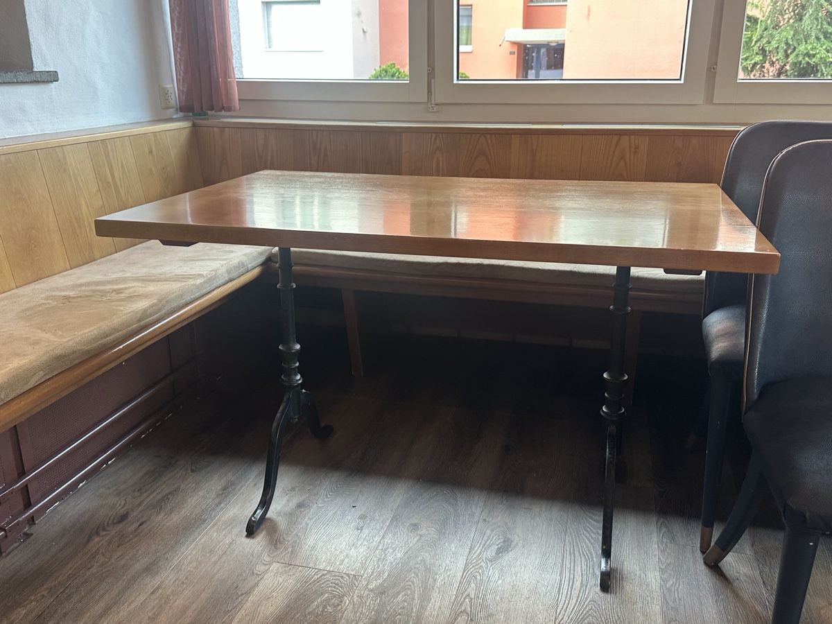Tavoli: Bistrotisch Beizentisch Esstisch Tisch Gussfüsse – Usato da Freienstein venduto da Sveti369 6