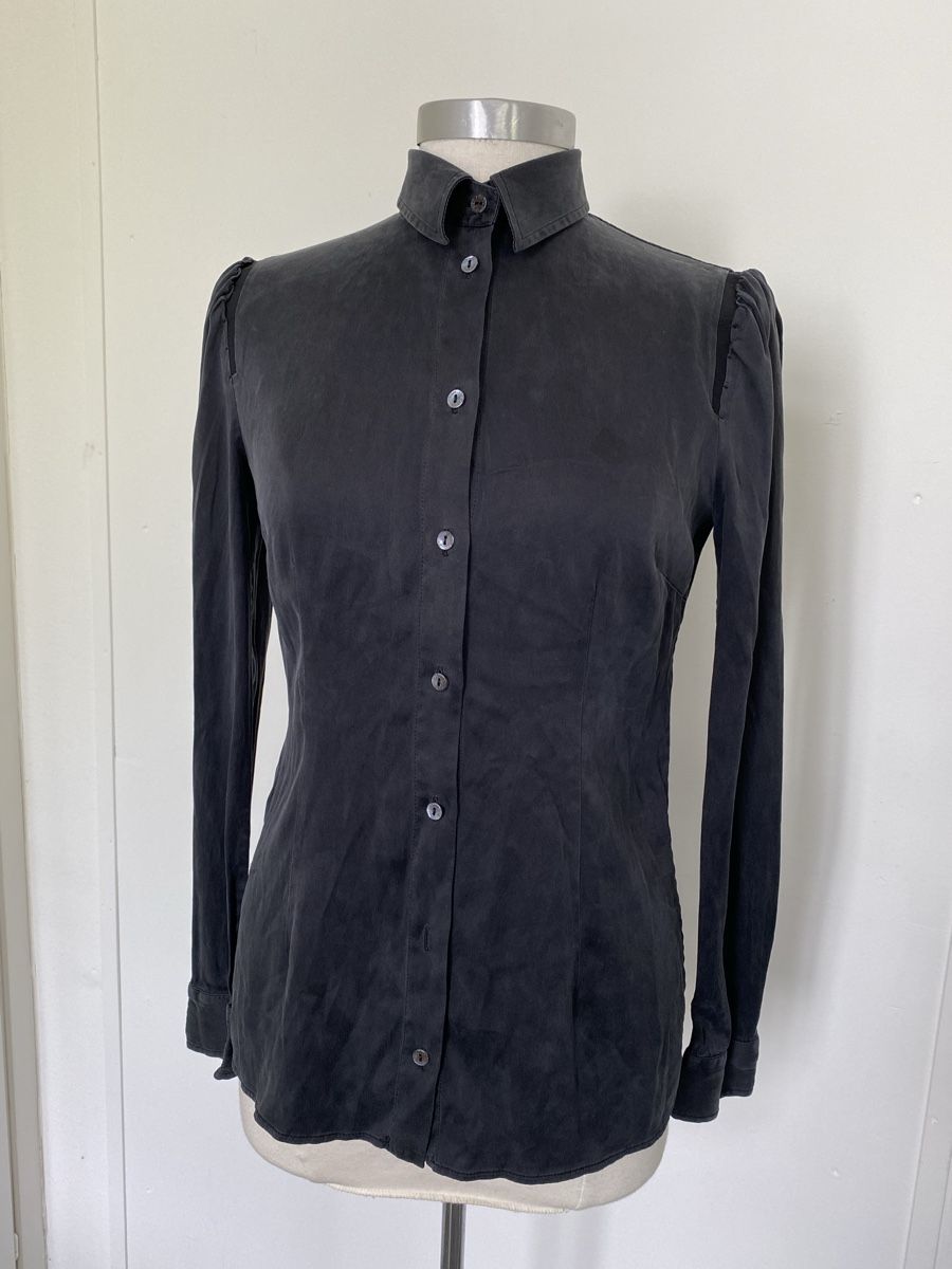 Dolce & Gabbana Chemisiers: Dolce & Gabbana Bluse /  Seide / Gr. M – D'occasion à Balzers par styleee