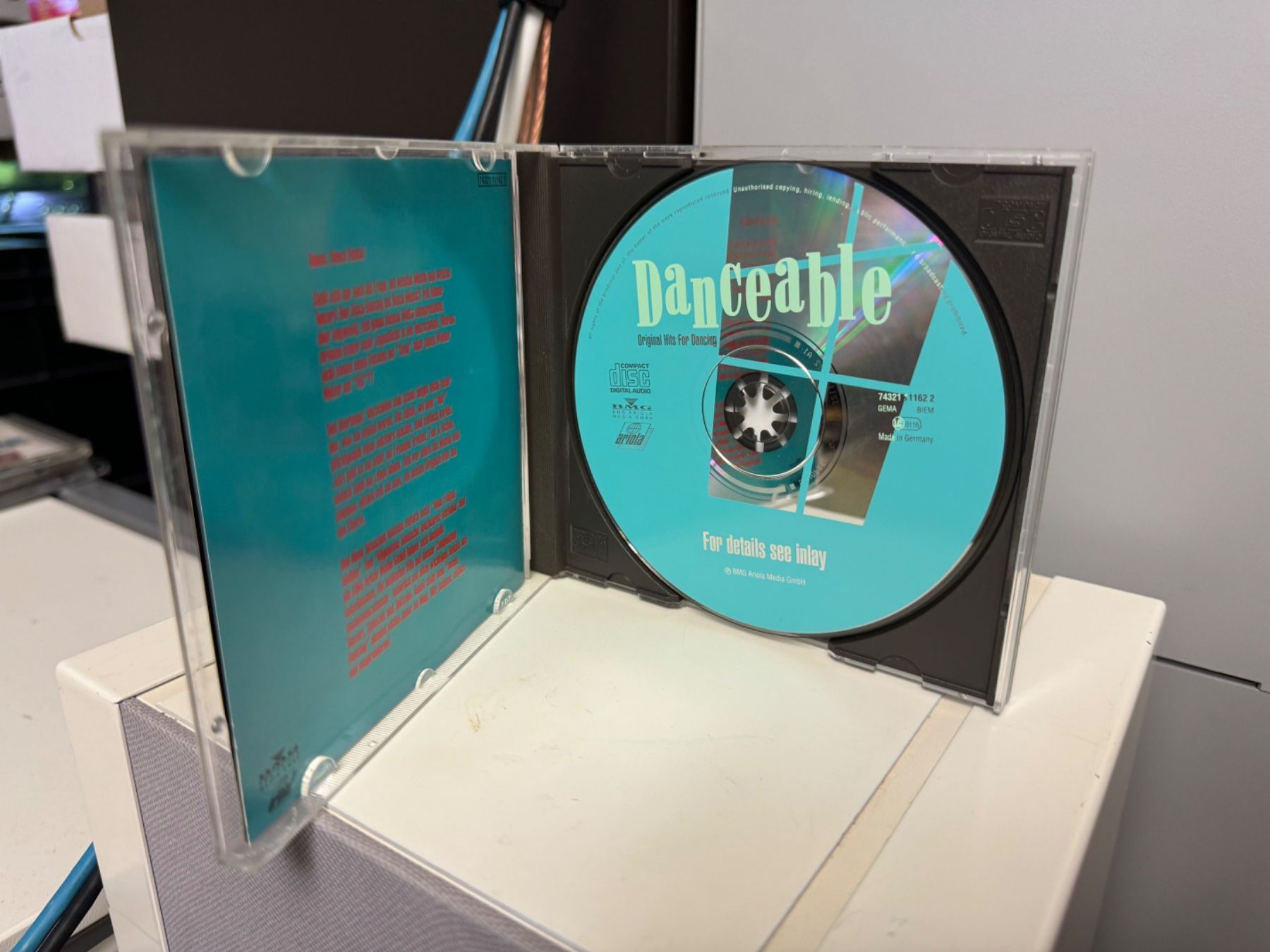 CD: Danceable (Dance-pop) - HA11H – Usato da Küsnacht ZH venduto da swisssales.net 2