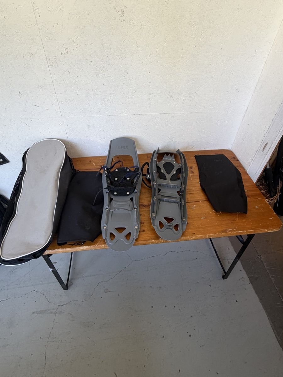Herrenschuhe: Schneeschuhe Inoc Grosse 36-48 – Gebraucht aus Murten von Ski-Outlet