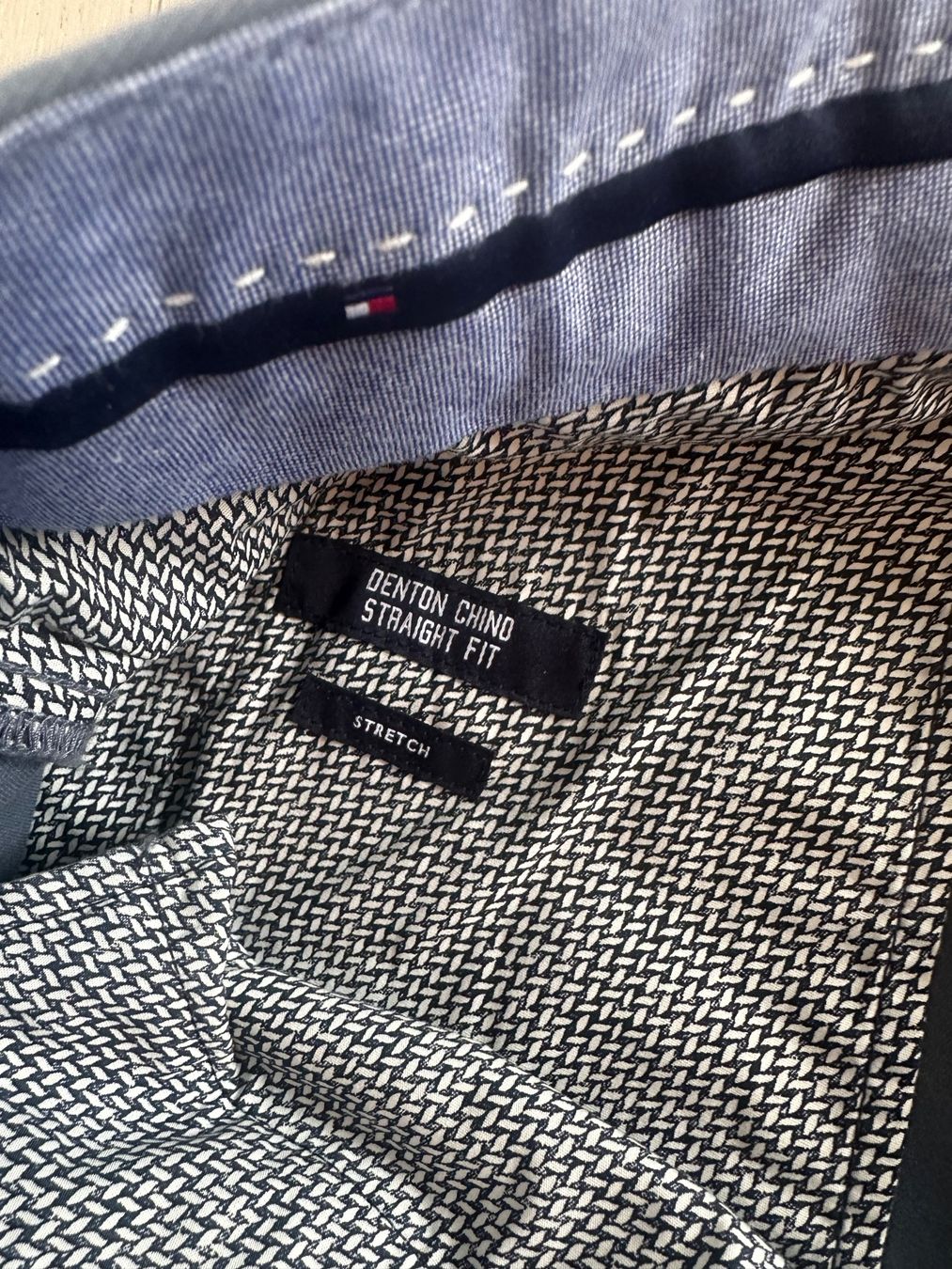 Tommy Hilfiger Pantaloni: Tommy Hilfiger chinos – Nuovo (secondo la descrizione) da Wollerau venduto da bod_25yw 7