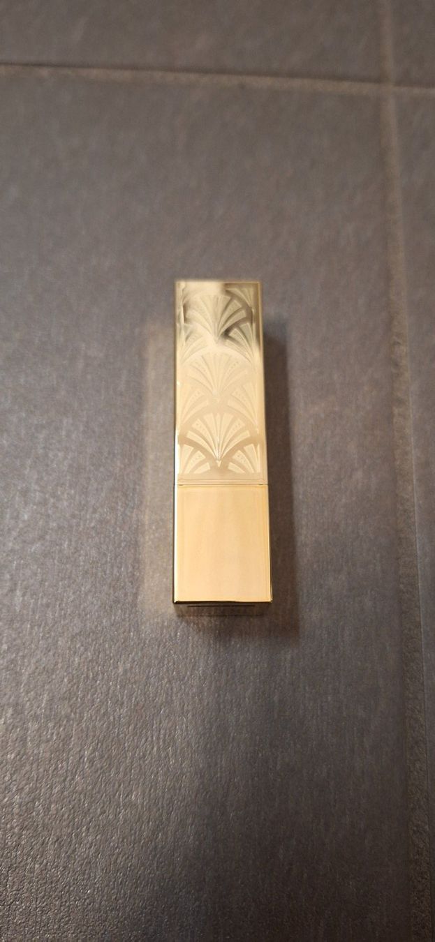 Estée Lauder Make-up: Estée Lauder, rouge à lèvre / Lippenstift – Nuovo e nell'imballaggio originale da Lussery-Villars venduto da pousinete02 2