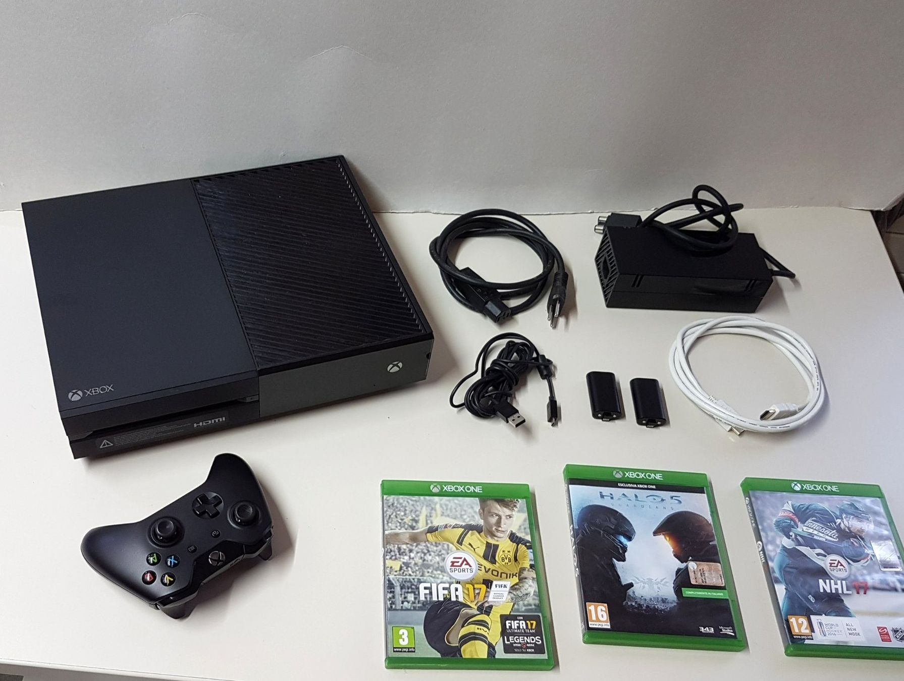 Microsoft Konsolen: 😎Xbox One Konsole mit Spiele – Gebraucht aus Schüpfheim von Games_Spielkonsolen